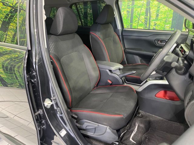 ドライバーによって運転しやすいポジションは異なり、あの車はどうなのか不安なこともありますよね。気になるお車は店頭で乗り込んでご確認いただけます♪