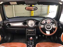 修復歴なし、走行5.4万キロ、屋内保管、スーパーチャージャー付エンジン、6速MT、クロノメーター、フルオリジナル、ホイールのガリ傷以外、気になる傷や劣化ございません。