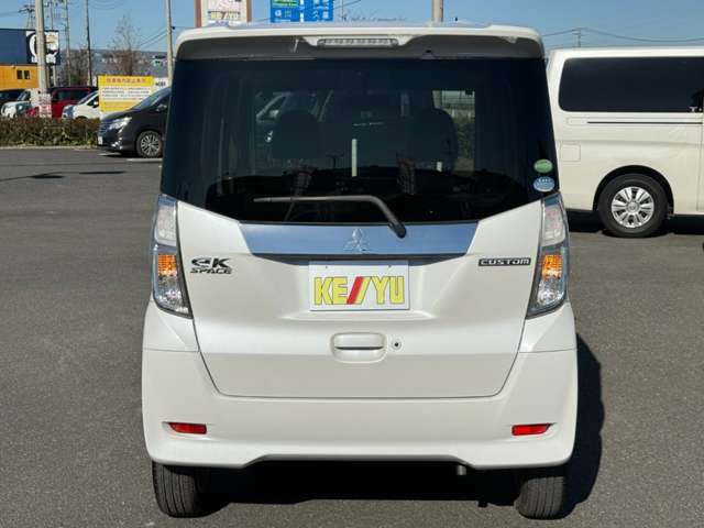 当社指定業者によるルームクリーニング実施☆室内の隅々や細かい所からエンジンルームまでキレイになった状態でお渡し致します♪