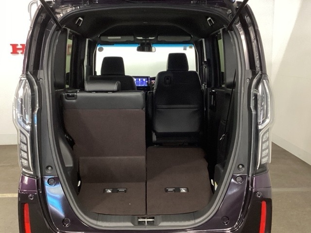 左右分離ですので、いろいろな形の荷物が積めます。