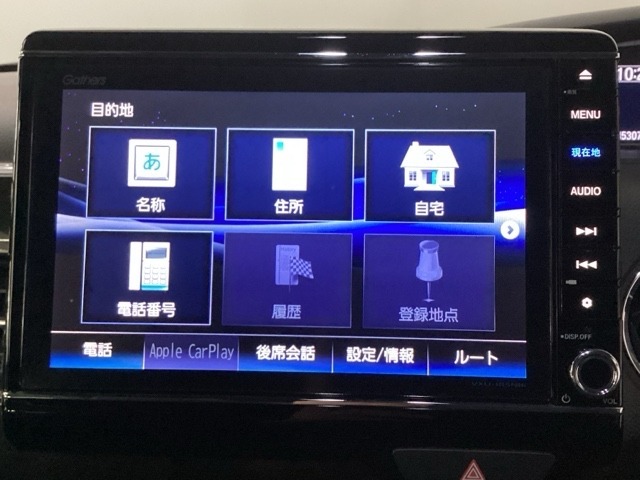 メモリーナビにフルセグTV機能あり。　ドライブや旅行に欠かせない装備です。