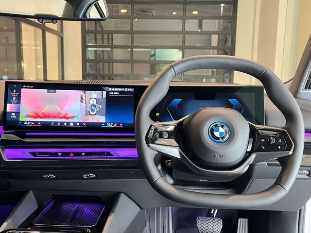 アクティブクルーズコントロール付きです。前車追従式のクルーズコントロールですので渋滞時も便利です。