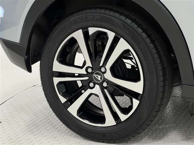タイヤサイズは195/60R17！純正アルミホイール！納車前の点検時にタイヤ交換させていただきます！