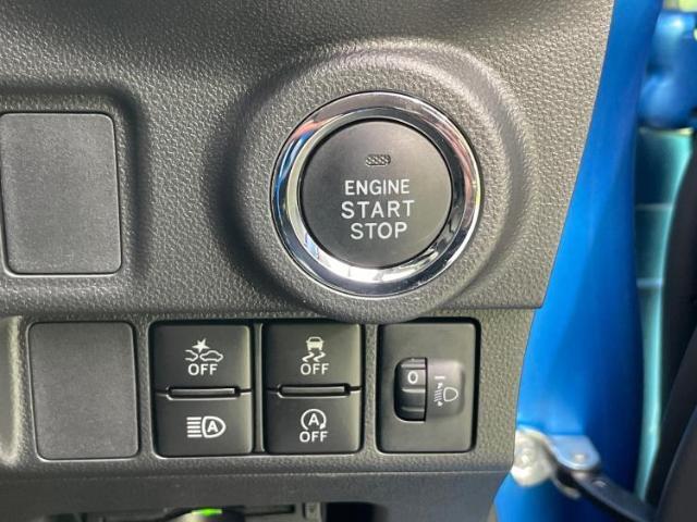 WECARSの展示場では実際に見て、触ってお車をお選びいただけます！知識の豊富な営業スタッフが様々なカーライフをご提案いたします！