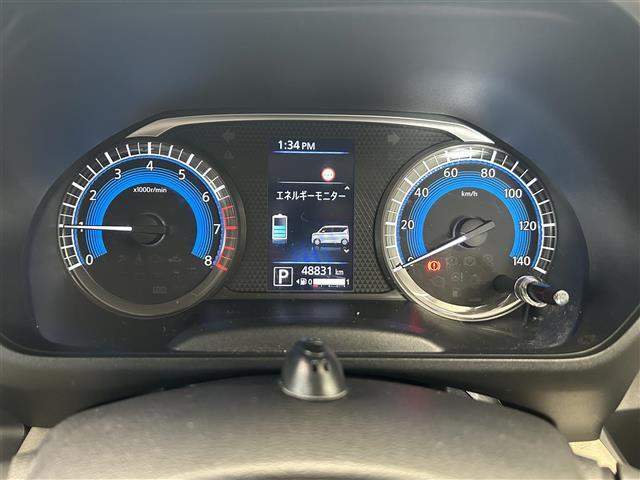 【スピードメーター】メーターがシンプルで見やすく運転しやすいですね！