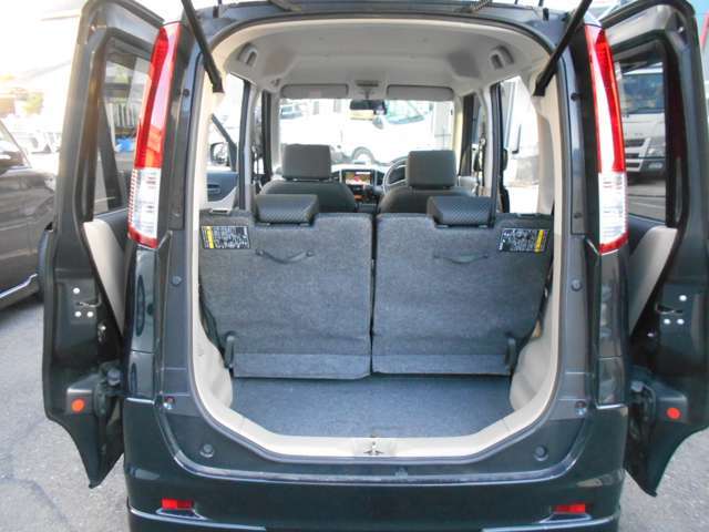 ラゲッジスペースもきれいです！ご連絡お待ちしております。0078-6002-040527