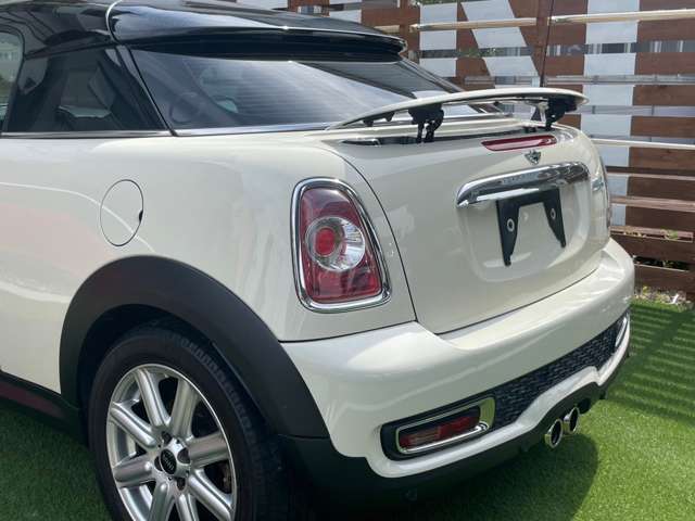 その他カスタムも可能です。納車前にETCやナビ、その他Aftermarket品の取り付けなど、ご希望がある場合はご相談下さい。