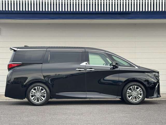 掲載車両以外にも対応可能です。ご希望のボディーカラー、グレード、装備やオプションをお聞かせ下さいませ。