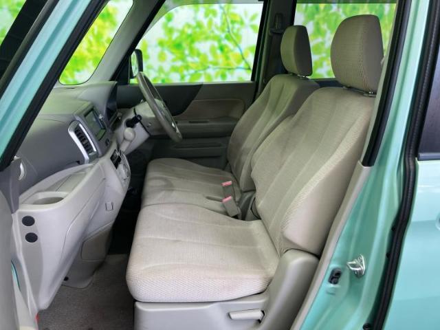 WECARSでは各商談席に大型モニターをご用意しております！見やすい大画面でゆったりと全国の在庫をご覧いただけます！是非ご来店お待ちしております！