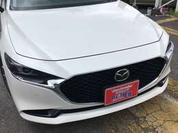 LEDライトです！一般のハロゲンライトと比べ明るさは2～3倍・寿命は約5倍・省エネでは約1/2の電力の消費になりバッテリディスチャージドーの負担も大きく削減できます！！