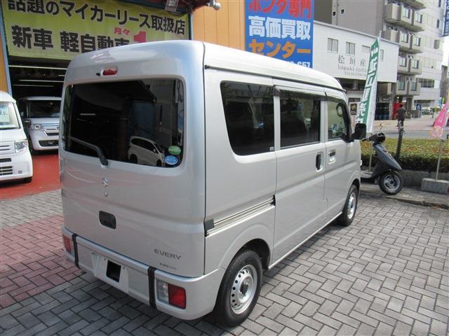 室内展示用完備♪雨の日でもゆっくりご覧頂けますよ♪ホンダオートディーラーホンダ専門店♪TEL06-6744-2222☆