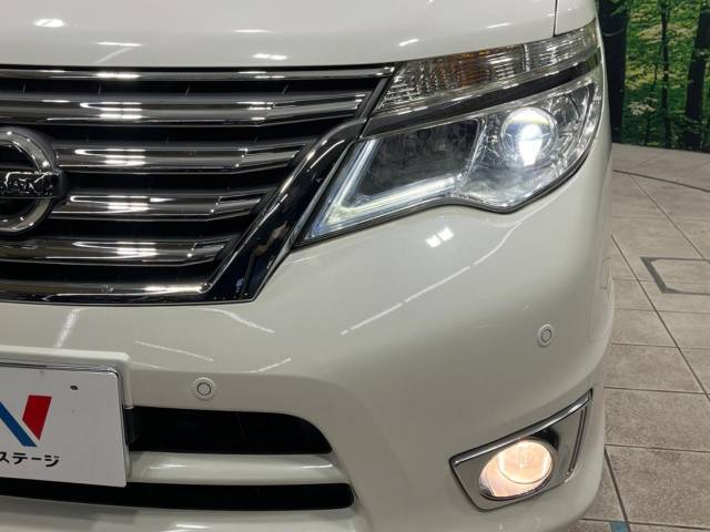 【LEDヘッドライト】悪天候や夜間走行時も良好な視界を確保し安心して運転できる高輝度LEDヘッドライトを装備！点灯速度が早く、消費電力も抑えられています。