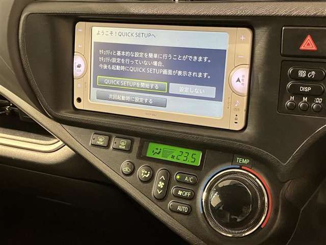 純正ナビを装備。タッチパネル式で使いやすく、お出かけもラクラクです。