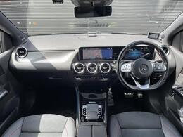 LIBERALAは、輸入車選びの新たなスタイルを提案するインポート・セレクト・ブランドです。オーナー様となる方がクルマから直接感じる感性を第一にした、最良の一台との出会いをコーディネートいたします。