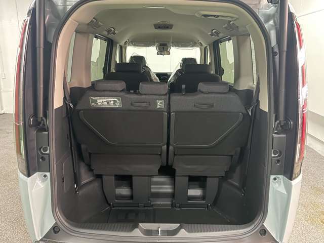ホンダの技術を駆使した床下収納が荷物を積むときに便利で使い勝手が良いです。