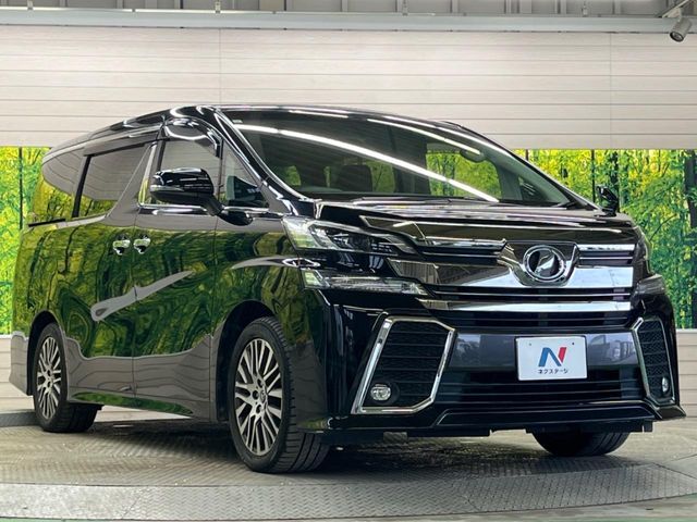 高透明度のガラス皮膜で撥水はもちろん、上質なツヤ・光沢を実現。紫外線や酸性雨から大切な愛車を保護し、色あせ・劣化を防止。「弾スプラッシュコート」、「弾プリミッサコート」からお選びいただけます。