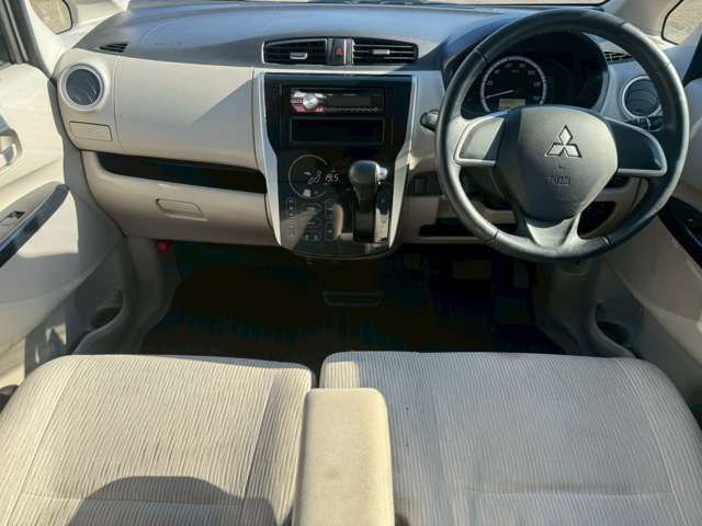 無駄のないすっきりとした内装です！