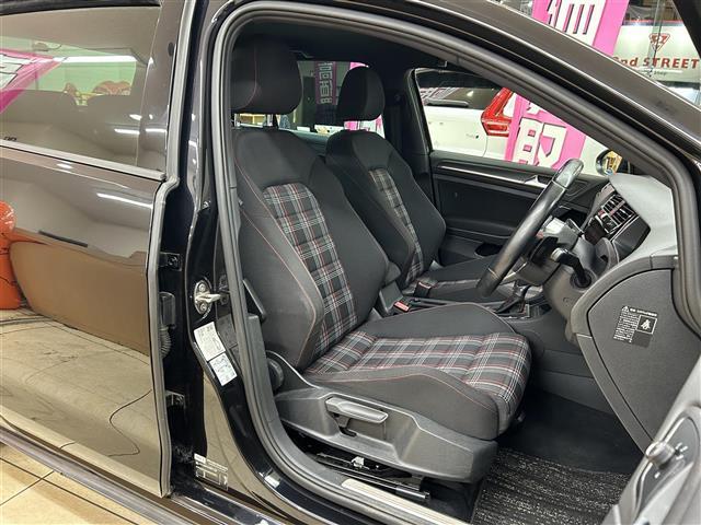 商談ルームにはキッズルームも完備しています☆お子様連れでもゆっくりとお車をお選びいただけます！