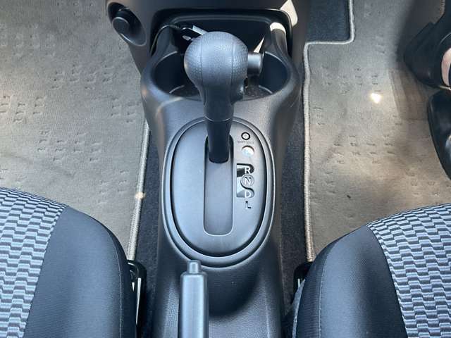 CVT無段変速機　変則ショックが少なく低燃費