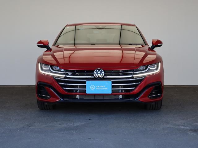 “Das WeltAuto”はお客様の安全性のため、厳しい基準を設定しています。その厳しいチェックをクリアして選び抜かれた車両だけを、ベストコンディションに仕上げてお届けします。