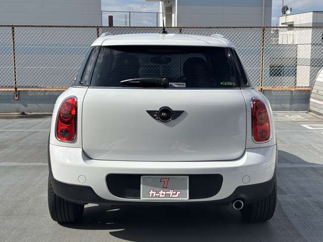 《安心の納車前整備！》国産・輸入車を問わず、提携工場にて熟練の整備士さんがしっかり整備をいたします。消耗品や壊れやすい箇所も点検・交換を済ませてご納車！安心してドライブ頂けます。