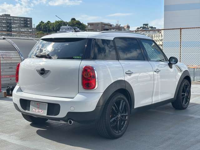 《当店へのアクセス》お車でお越しの場合→横浜横須賀道路の狩場ICから戸塚方面に50mほど進んで頂き、トヨタカローラ神奈川さんの目の前でございます。　※中央分離帯はありませんので、右折でも入れます