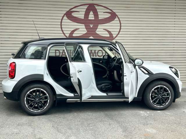 5ドア仕様でゆとりをもってご乗車頂けます。