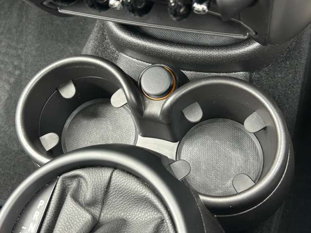 2カップドリンクホルダー