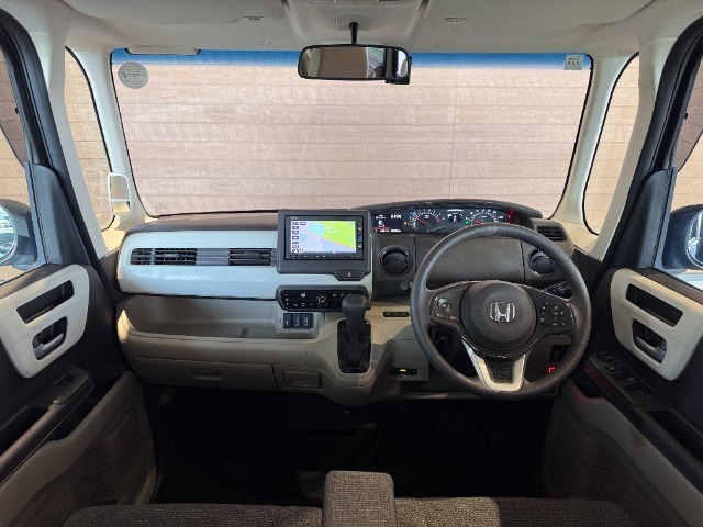 Honda認定中古車は3つの安心をお約束◎1.【Hondaのプロが整備した安心】2.【第三者機関チェックした安心】3.【購入後もHondaが保証する安心】ディーラークオリティーをご提供いたします☆