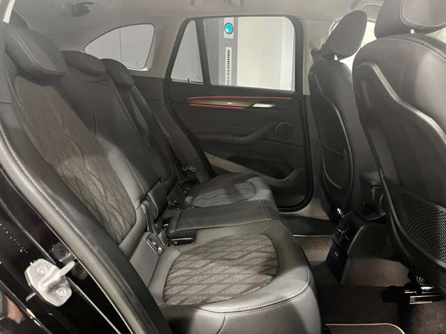 全ての　BMW　に全国のBMW正規ディーラーでご利用いただける保証をお付けしてご納車させていただいております（一部特殊車両を除く）。