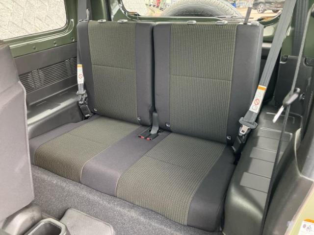 WECARSでは各商談席に大型モニターをご用意しております！見やすい大画面でゆったりと全国の在庫をご覧いただけます！是非ご来店お待ちしております！