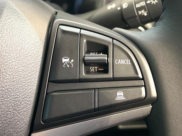 【アダプティブクルーズコントロール】高速道路での長距離走行が楽に！！自動で速度を保つクルーズコントロールが、衝突軽減システムと連携し、前方の車両を感知して車間を保つように速度調節してくれます！！