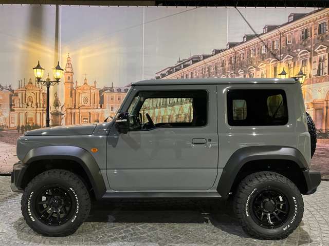 当社では新車をベースにZEUS新品エアロ、ホイール、サスペンションでドレスアップしたコンプリートカーを販売しております☆