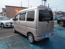 日本全国どこでも『県外登録』＆『遠方納車』可能です！！ご遠方にお住まいの方で実車をご覧いただけない方にはメールで画像をお送りすることも可能です！！まずはお気軽に販売担当『中村』までご連絡下さいね！！！