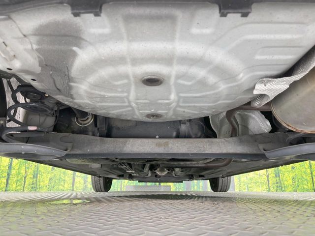親切・丁寧な専門メカニックスタッフが応対！・車検・点検整備・事故等の修理などアフターサービスも安心。お車のカスタマイズもネクステージのサービススタッフまでご相談ください！