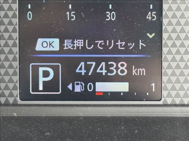 ☆内外装クリーニング☆車の隅々まで徹底的にクリーニングを行っておりますので内外装ともに綺麗な状態でご納車いたします！