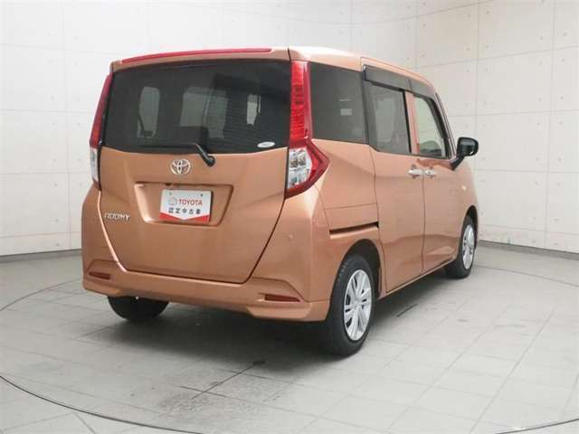 ご納車の前には当社整備工場にて点検整備を実施の上お渡しとなりますので安心してお乗り頂けます。整備代は車両本体価格に含まれております。