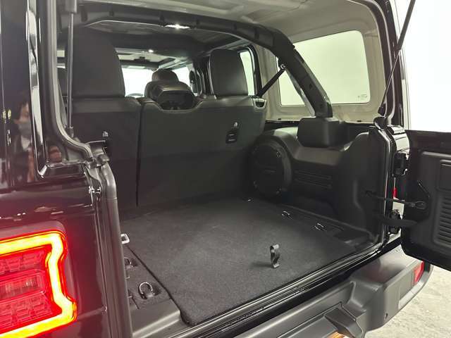 中古車だけでなく新車も多岐にわたり正規輸入車販売を行っております。全国選りすぐりの仕入ネットワークからあなたにピッタリのお車を探します！◆TEL:0078-6002-016465◆