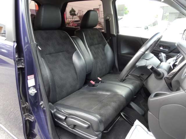 ルームクリーニング済みの車内はとてもキレイです☆ご納車前に再度ルームクリーニングを施工いたします☆