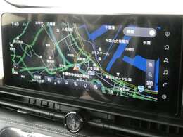 今では必需品のアイテム！日産純正メモリーナビ！知らない道もナビがあれば安心！フルセグも付いてます！お客様のカーライフを快適にサポートしてくますね♪