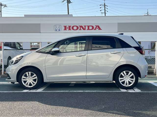 外装は、専任のスタッフが真心込めて丁寧に磨いておりますので、ピカピカに仕上がっております。