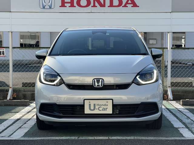 新しく入庫いたしました！当社自慢のお車です。この車のセールスポイントを、写真と説明でアピールしてあります！まずはご覧になってください。いろんなところをチェックできますよ。