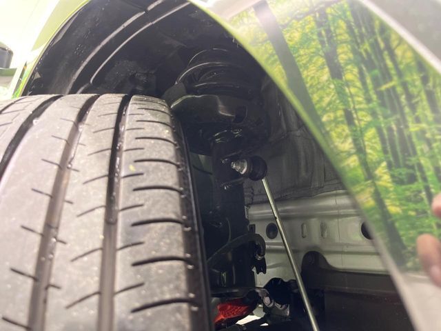 お車を安心してお乗りいただく為には、足回りの定期点検が欠かせません。サービスサポート（有償保証）では無料点検もご提供しており、安心のカーライフをお過ごしいただけるサポート体制が整っています。
