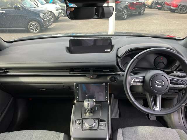 内装クリーニング済みです。しっかり綺麗にしていますので、是非お確かめください。納車時にはもう一度キレイにいたしますよ！