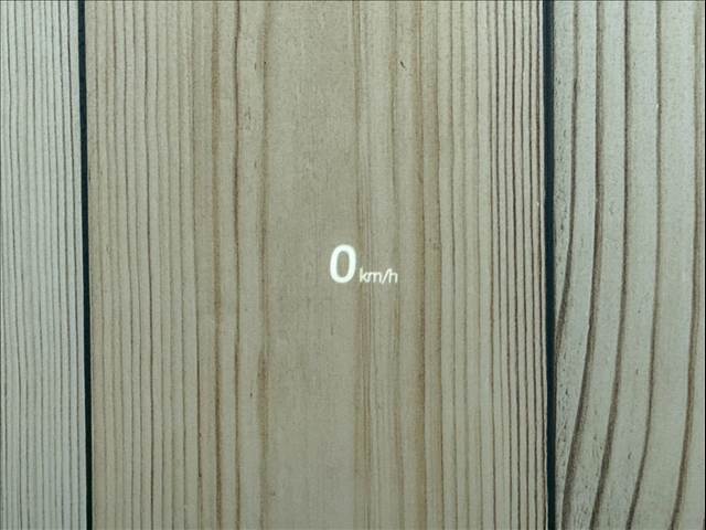 人気安全装備【ヘッドアップディスプレイ】を装備！走行中目線を落とさず速度確認が可能！安全運転で愛車をお乗り頂けます。