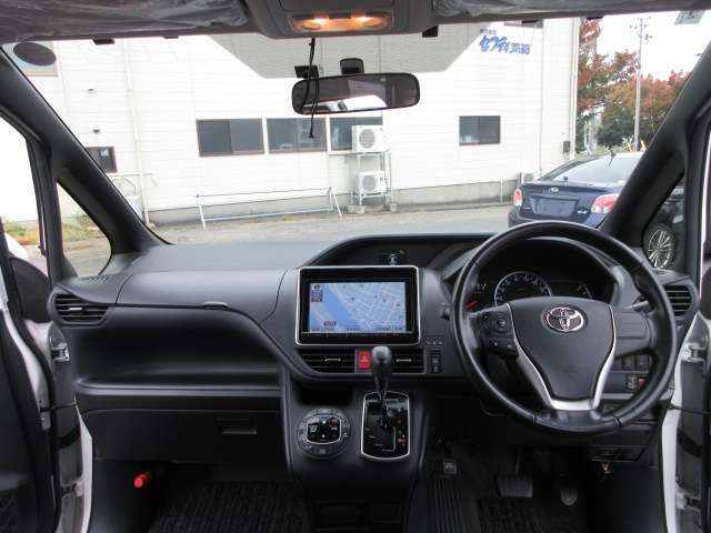 ■内装■HDDナビ、メモリーナビ、SDナビ、フルセグ地デジテレビ、バックモニター、サイドモニター、フロントモニター、盗難防止装置（セキュリティー）、リモコンエンジンスターターなどの販売取付けも出来ます。