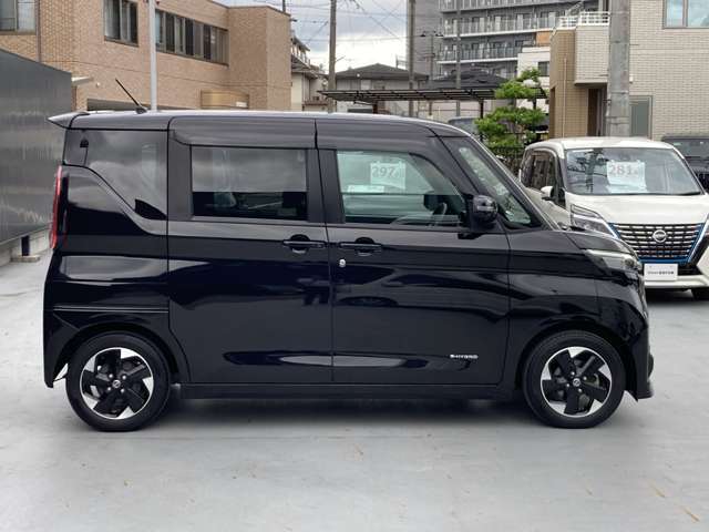 運転席側からの写真です。