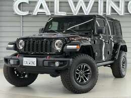 オフロードに特化したグレードのルビコンをさらにパフォーマンスアップさせたスペシャルグレードがルビコンX。2015年当時日本では100台のみの特別限定車でした。