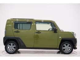 県内13店舗にて常時500台以上ダイハツ車を展示中です。見て、触って、納得のいく一台をぜひ見つけてください。