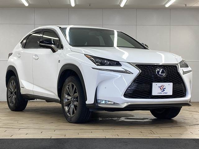 お車ご成約時の付帯率は驚きの90％OVER。GOOD　SPEED自慢のスーパーガラスコーティング。見違えるほどの輝きを放ち、納車後のメンテナンスも楽々。是非一度お試し下さい。